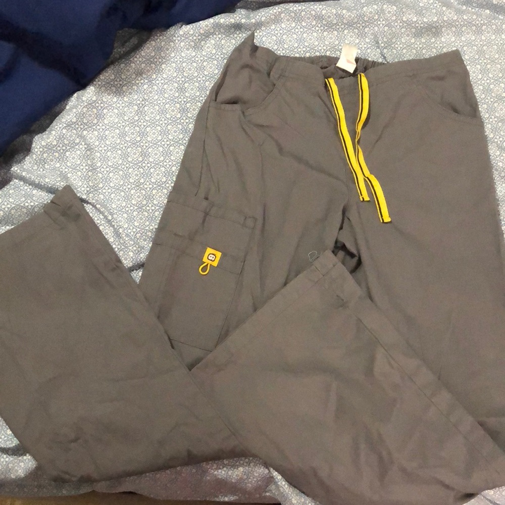 Wonder wink scrub pants